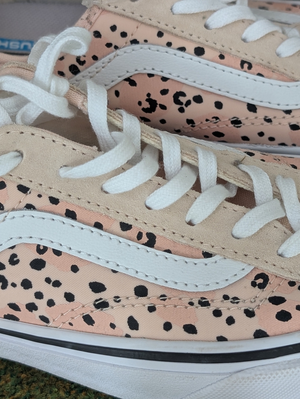 NWT Vans Pink Leopard Off the Wall Low-Top Sneakers. Size 7